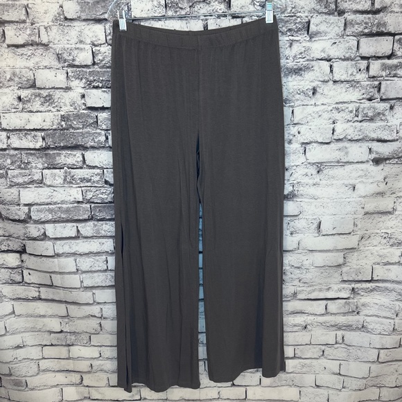 Everyday Ritual Grey Pajama Set Size L - Picture 9 of 9